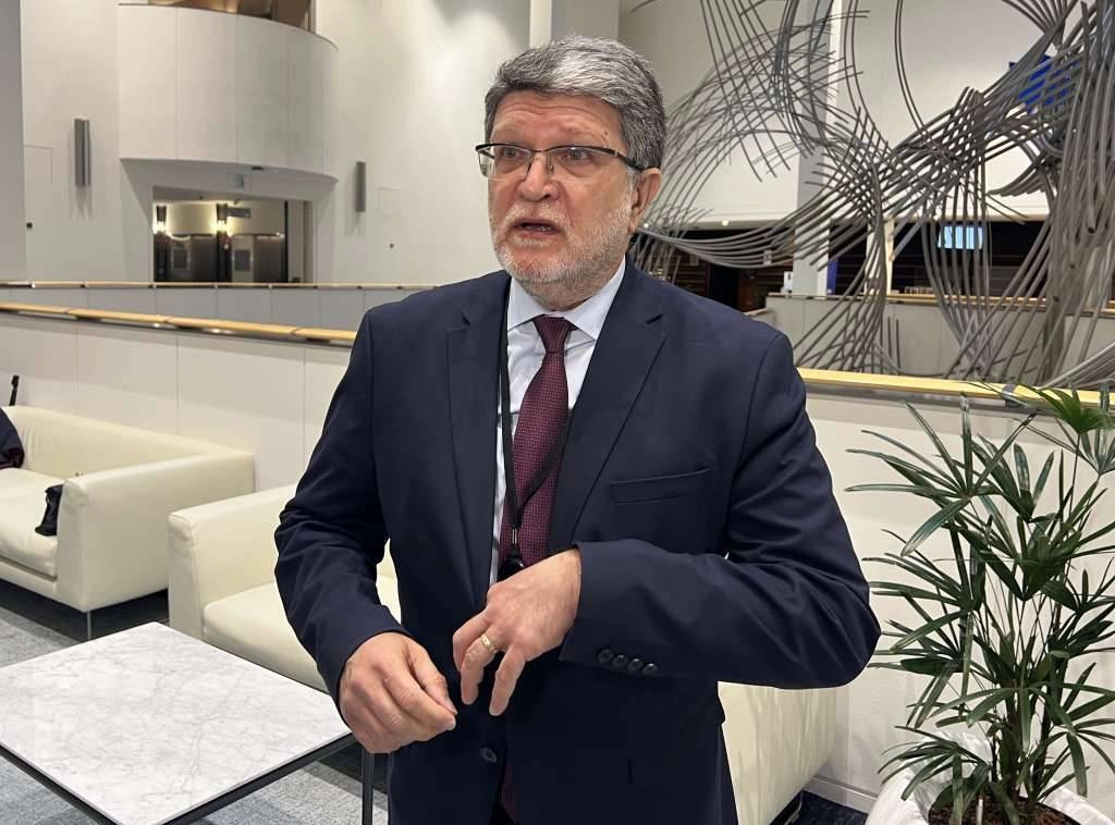 U BiH i Srbiji vlada 'slabost demokratske oporbe i građanskog otpora'